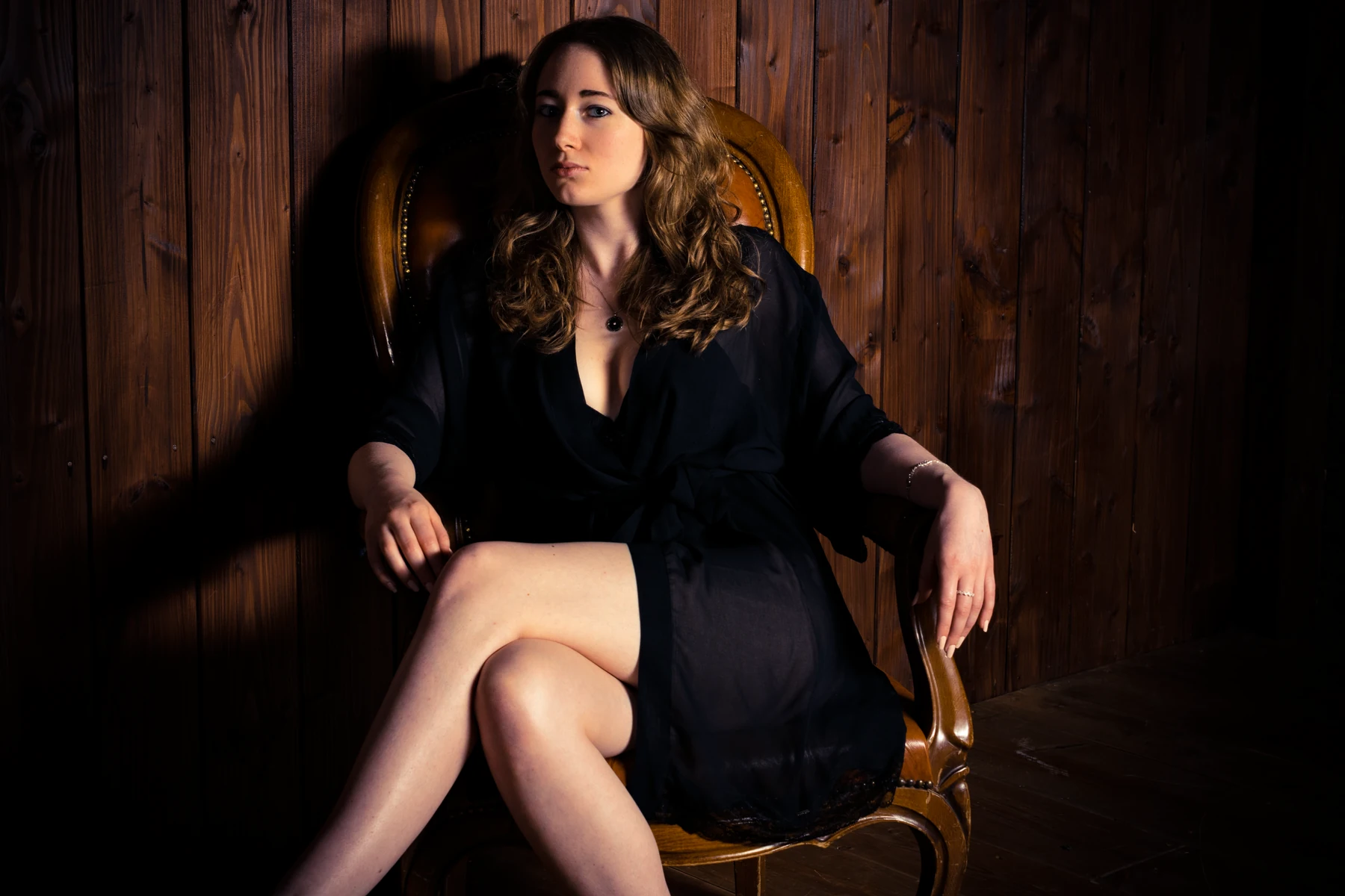 Portrait im warmen Studio-Set